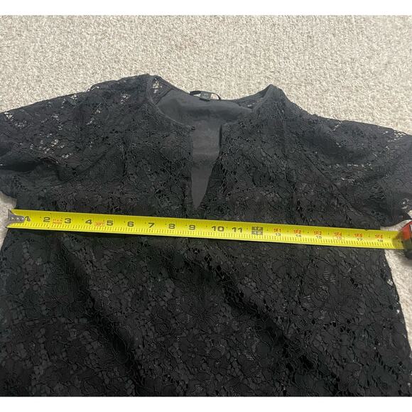 J. Crew Womens XS Short Sleeve Lace Floral Keyhole Top Black  K2653 2019006CN01 - Picture 3 of 10